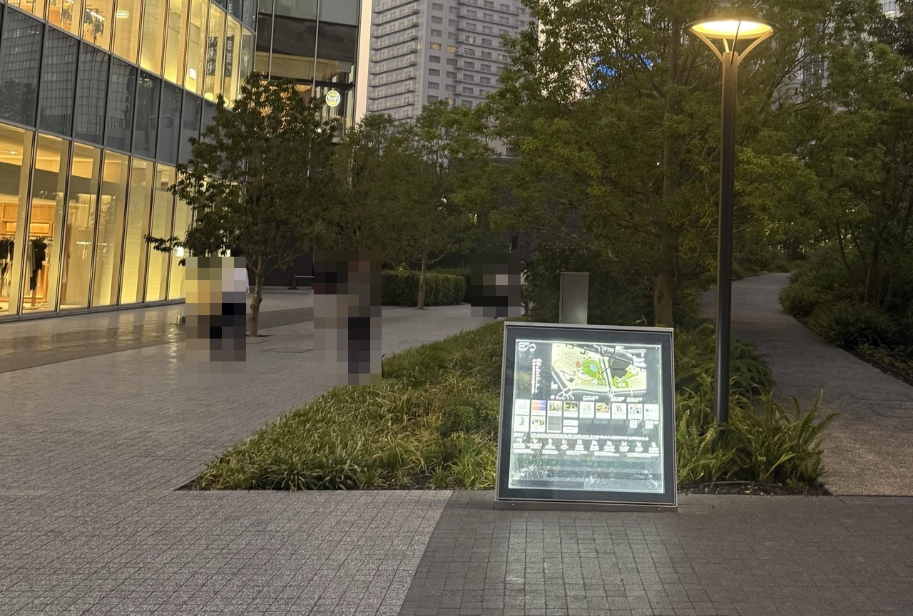 グラングリーン大阪の広場